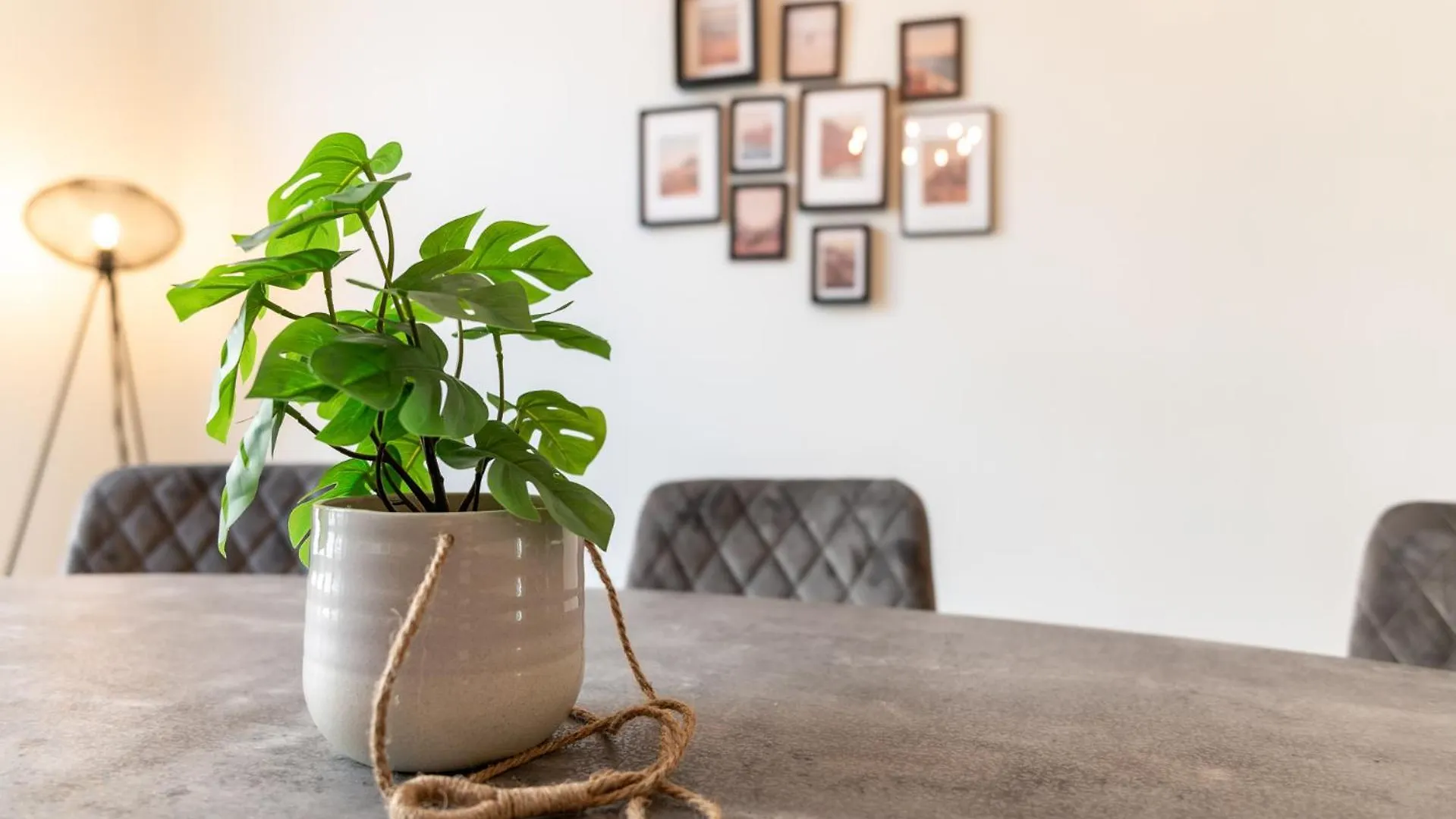 Beautiful Renovated Apartment In An Authentic Building Ostend